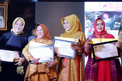 Bunda Lia Syarif Juara 3 Wanita Inspiratif Tingkat Provinsi