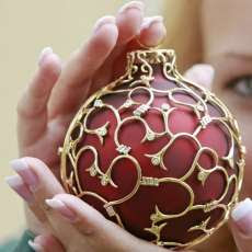 $30,000 Diamond-Encrusted Christmas Ornaments