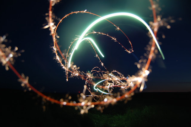 Light Painting, sparkler, long exposure, night time