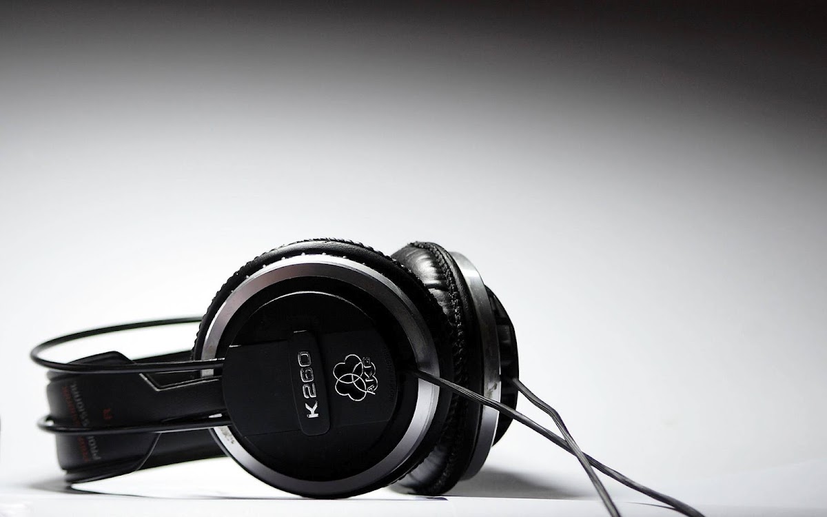 Black Headphone Widescreen Wallpaper