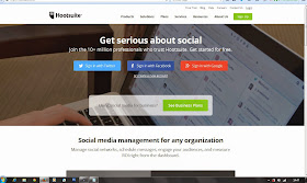 hootsuite social media dashboard
