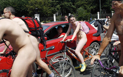 Naked cycling for cyclists' rights