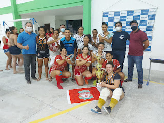 Torneio feminino marca reabertura do ginásio de esportes