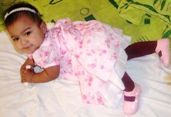Baby zara pakai tight lagi..elele..comelnyerr