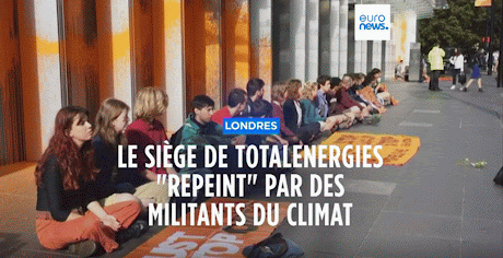 des militants du climat devant la société TotalEnergies à Londres