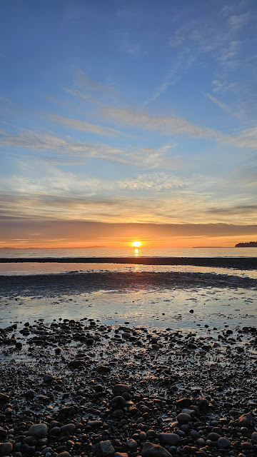 Beautiful Sunset over the bay, pretty sky