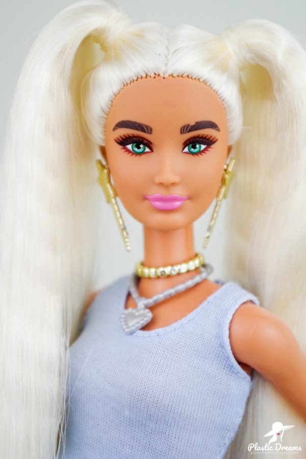 Extra #8 Barbie Doll