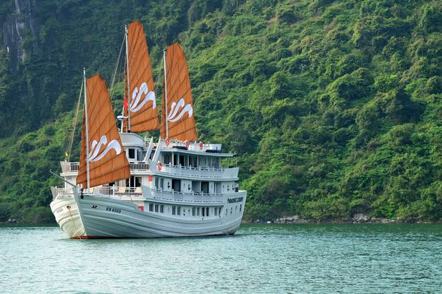 Halong Bay Package Tour with Paradise Luxury Cruise 3 days 2 nights