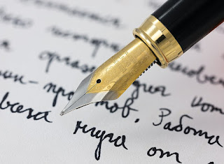 https://commons.wikimedia.org/wiki/File:Fountain_pen_writing_(literacy).jpg