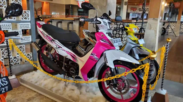 Modifikasi F1ZR Keren Warna Magenta