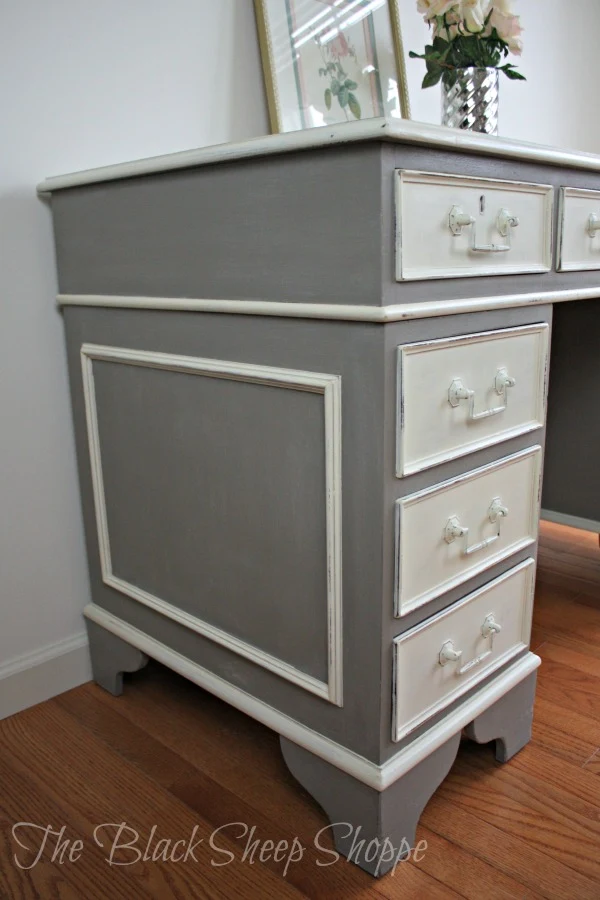 The side panels are painted in French Linen with trim painted in Old White.