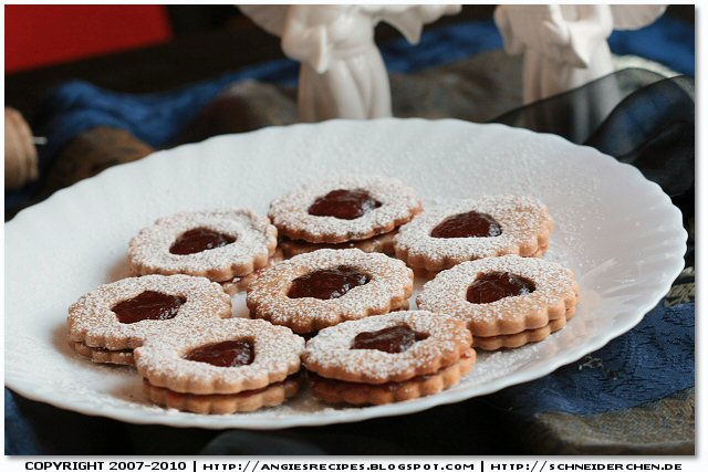 Angie S Recipes Taste Of Home Mulled Wine Linzer Cookies Spitzbuben Mit Gluehweingelee