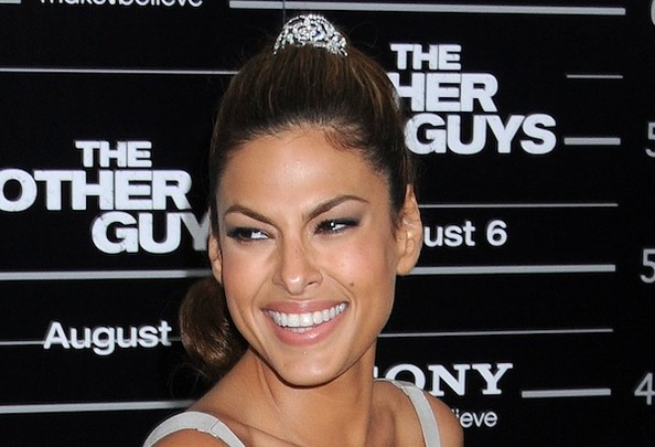 eva mendes hairstyles. eva mendes hairstyle.