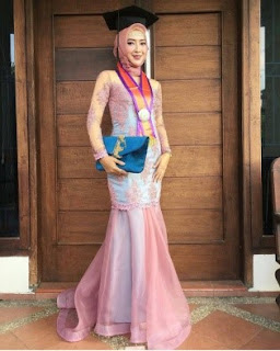 kebaya mermaid