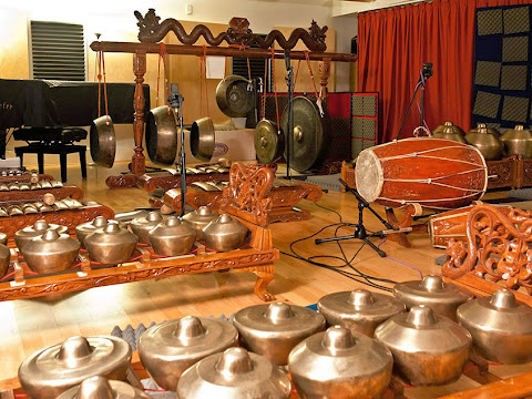 Contoh Gambar Alat Musik Jawa Tengah - Contoh Alat Musik Tradisional Indonesia / Ada beberapa alat musik tradisional yang sangat terkenal di nusantara ataupun internasional yang berasal dari jawa tengah.