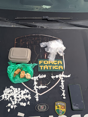Mulher é presa por tráfico de drogas no bairro Fátima I, em Crateús