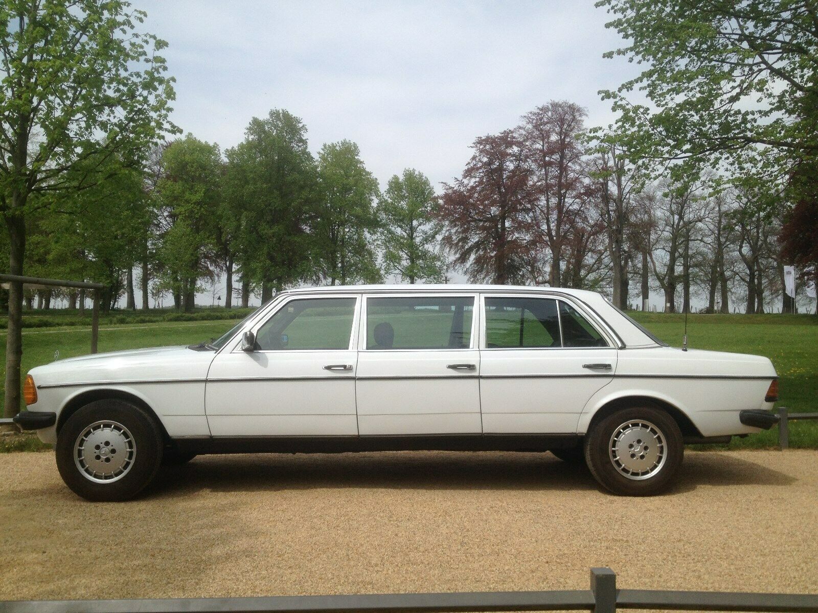 Mercedes Benz Boonacker W123 240D 6-Türer