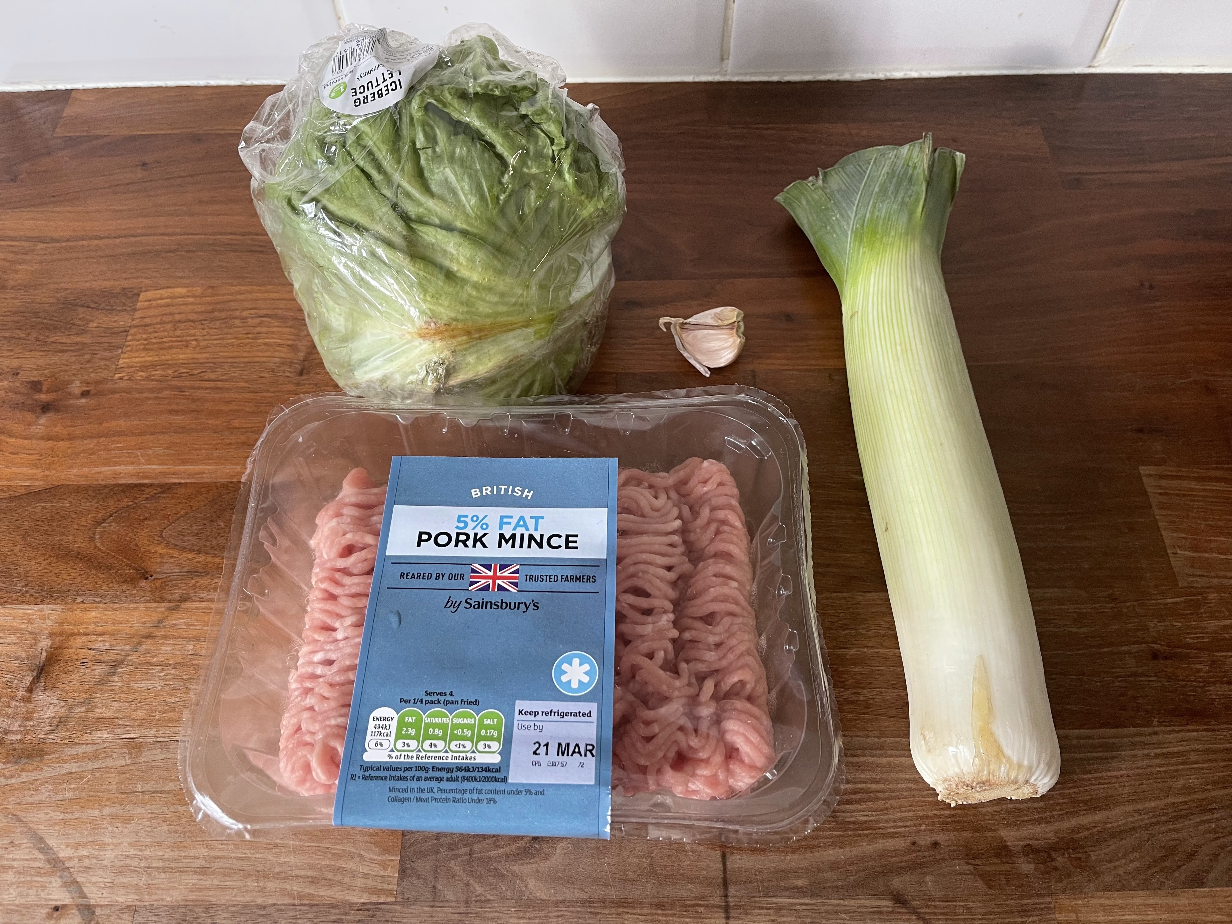 Chinese-Pork-and-Leek-Lettuce-Wraps