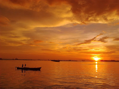 Sunset Dan Sunrise Di Pantai Losari