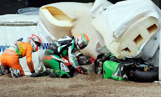 photo accident motogp Race