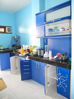 Kitchen Set Warna Biru + Furniture Semarang