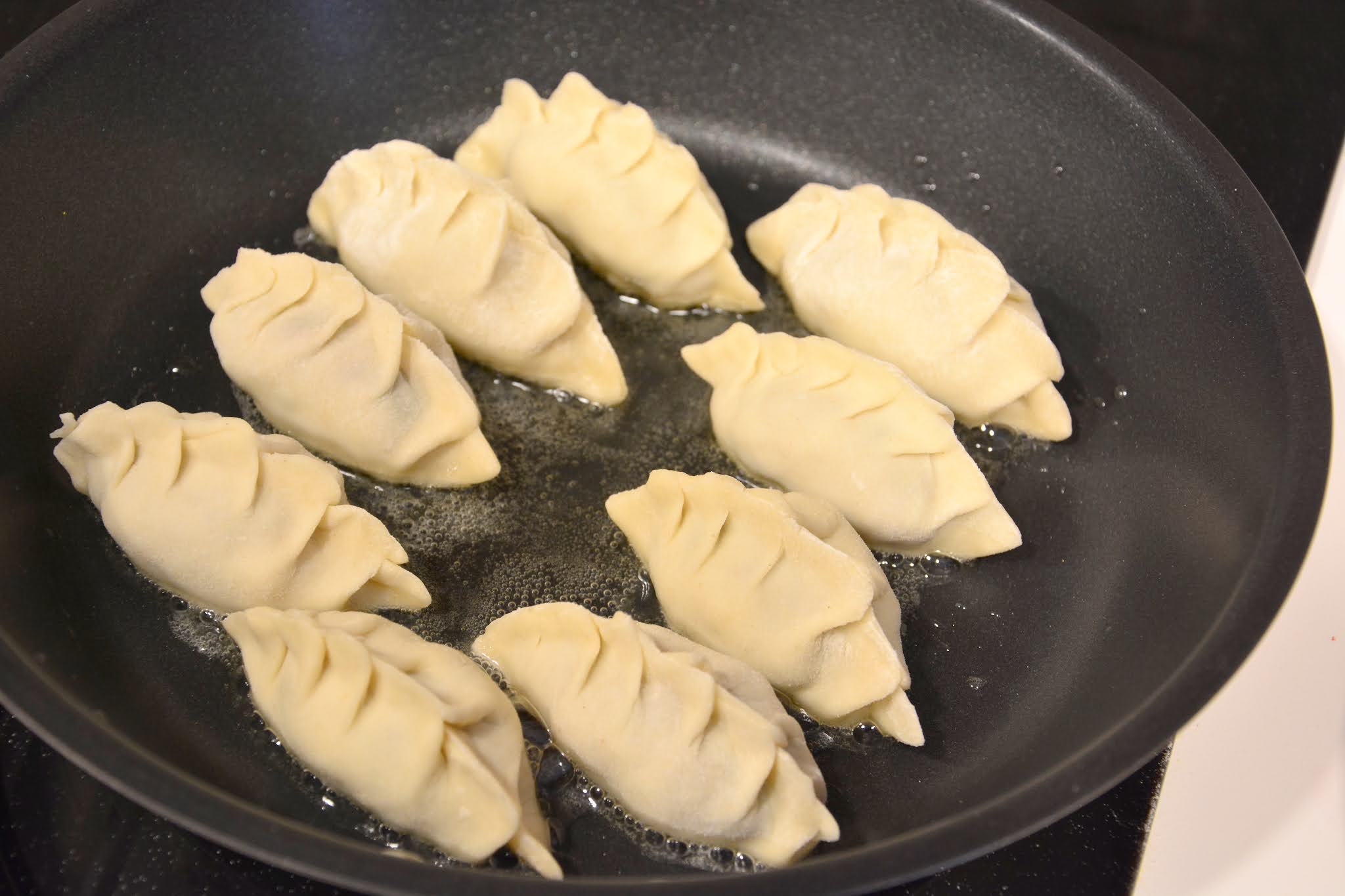 smażenie gyoza