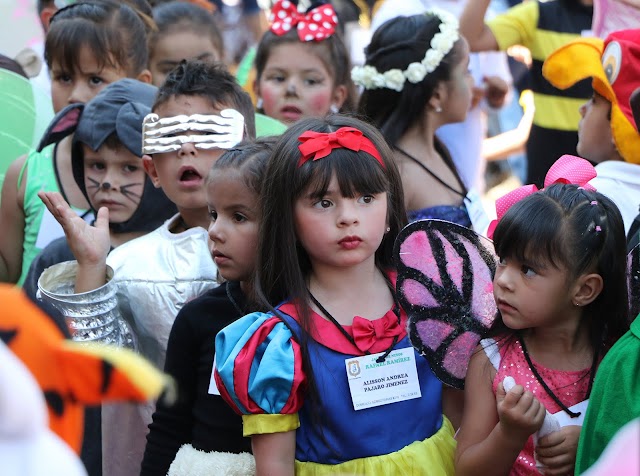 Colorido desfile de primavera