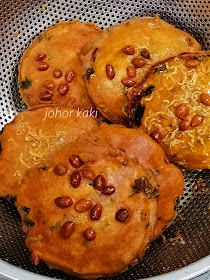 Fu-Zhou-Poh-Hwa-Oyster-Cake-Berseh-Food-Centre-Singapore