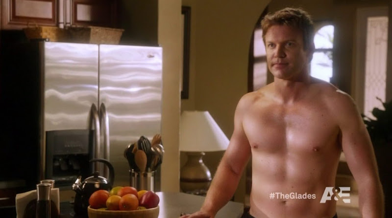 Matt Passmore Shirtless in the Glades s3e04