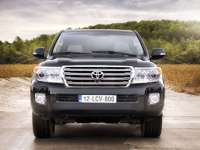 2012 Toyota Land Cruiser Standard Resolution Wallpaper 2