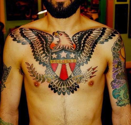 Belo e surpreendente águia tatuagem no peito ideias para os homens no peito