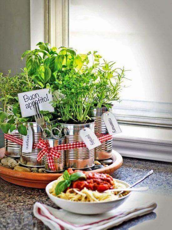 Set up a little garden at home with easy crafts