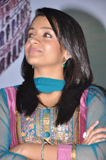 trisha in manmadananbu