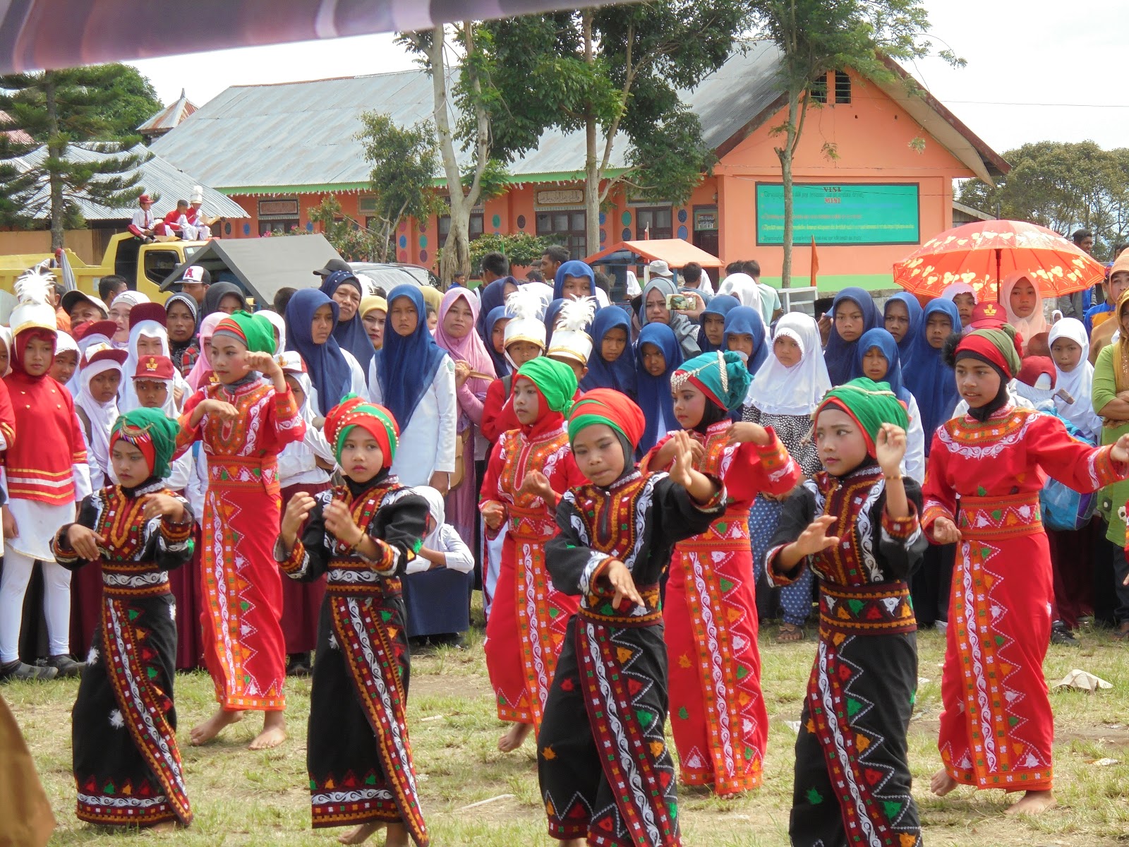 SANGGAR TARI SD NEGERI 8 SILIH NARA