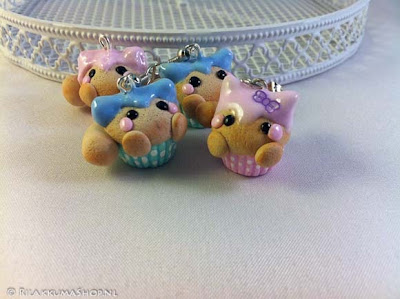 Kawaii cute Kitty Cupcake earrings