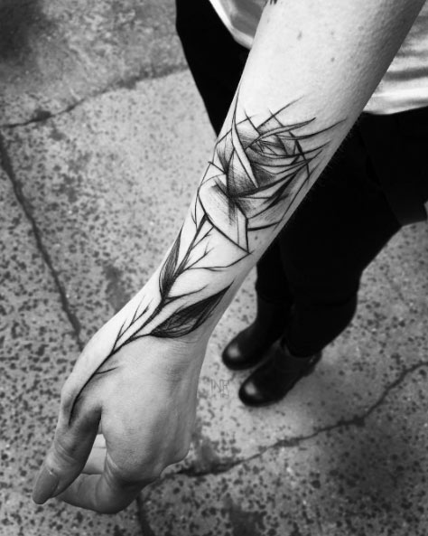 Este esboço estilo rose tattoo