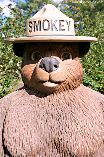 El Oso Smokey en Kittery, Maine