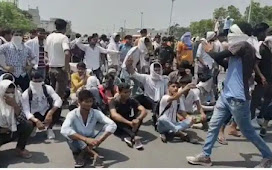 फर्रुखाबाद : अग्निपथ योजना के विरोध में श्याम नगर क्रॉसिंग के पास युवकों ने किया पथराव , चार गिरफ्तार 