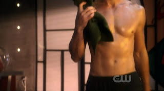Justin Hartley Shirtless on Smallville s9e06