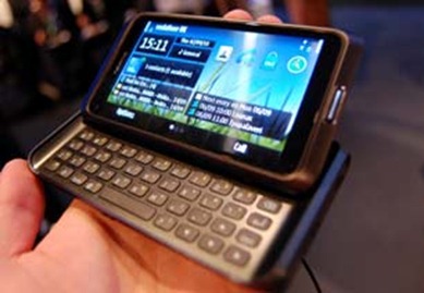 Review Nokia E7