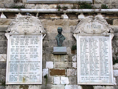Bust of Enrico Bartelloni, San Marco Gate, Livorno