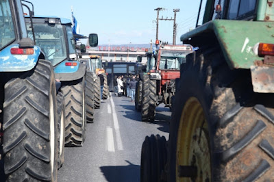 Σκληραίνουν τη στάση τους οι αγρότες μετά τον εμπαιγμό της κυβέρνησης Μητσοτάκη