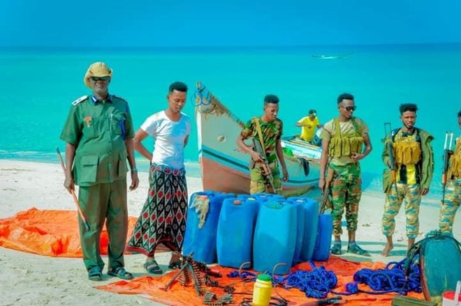 Puntland security soldiers arrest the planning group for carrying out their pirate responsibilities