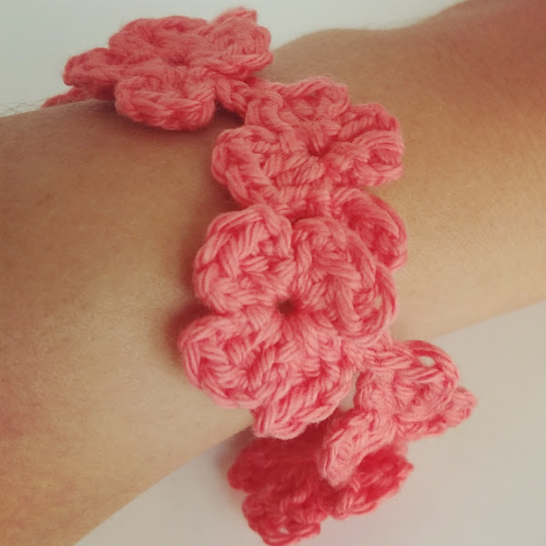 Pulsera de Flores a Crochet