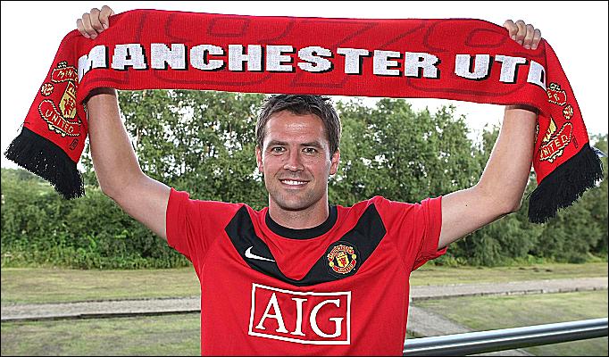 Michael Owen joins Manchester United