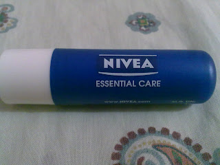 NIVEA Essential Care Lip Balm