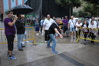 Campeonato de lanzamiento de chapela en las fiestas de Retuerto