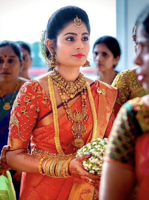 Bride in Long Kasulaperu Temple Jewellery