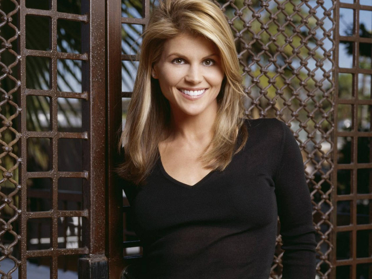 Filmovízia: Lori Loughlin [Wallpaper]