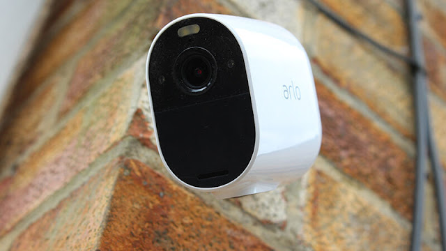 Arlo Essential Spotlight Wi-Fi Security Camera Review